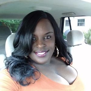 Meet your Posher, Pamela